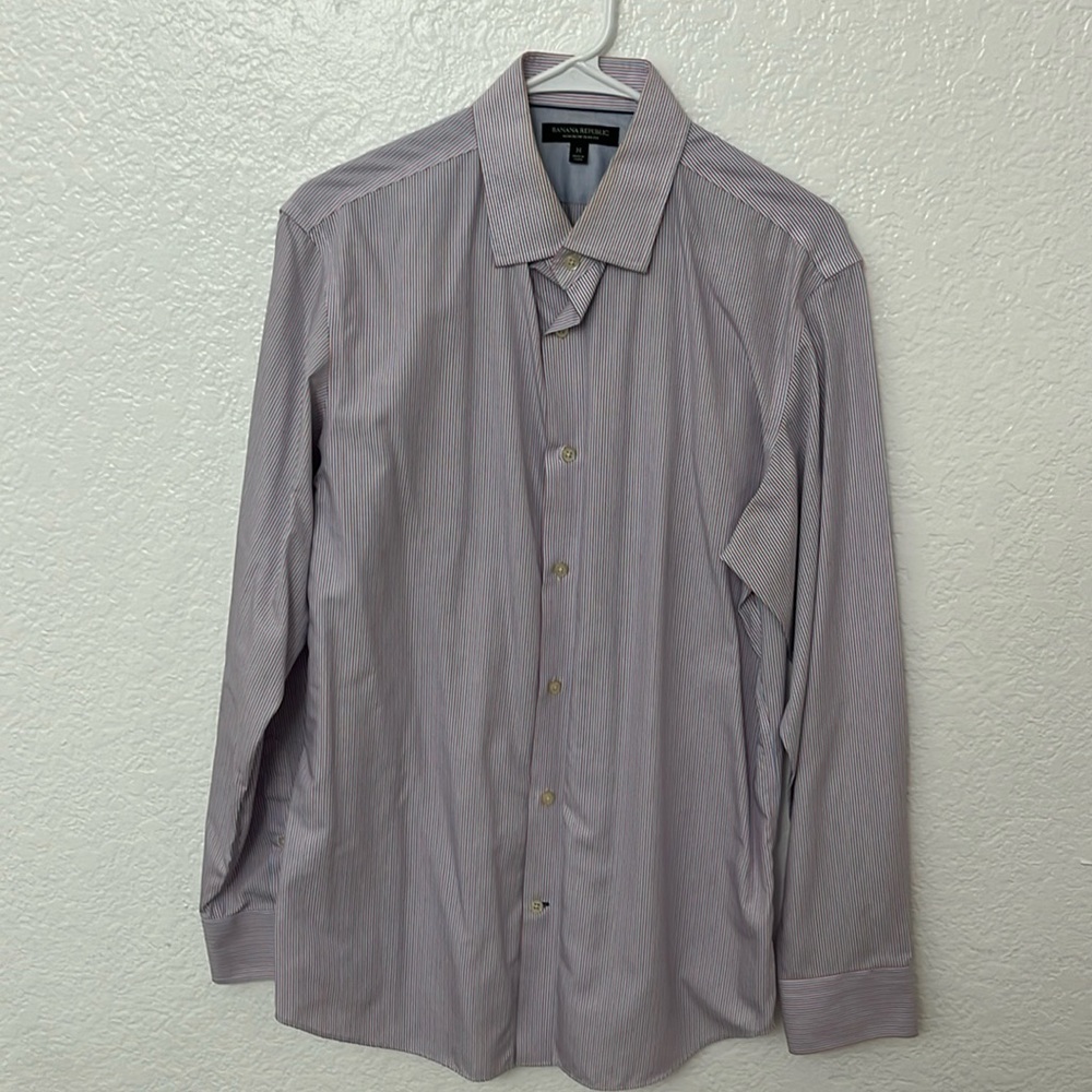 Banana Republic Non-Iron Slim Fit Men’s Button Uo